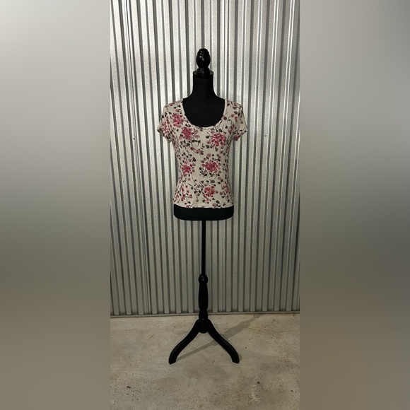 Women’s St. John White Red Designer Floral Viscose Spandex Top Size P Small - Picture 1 of 6